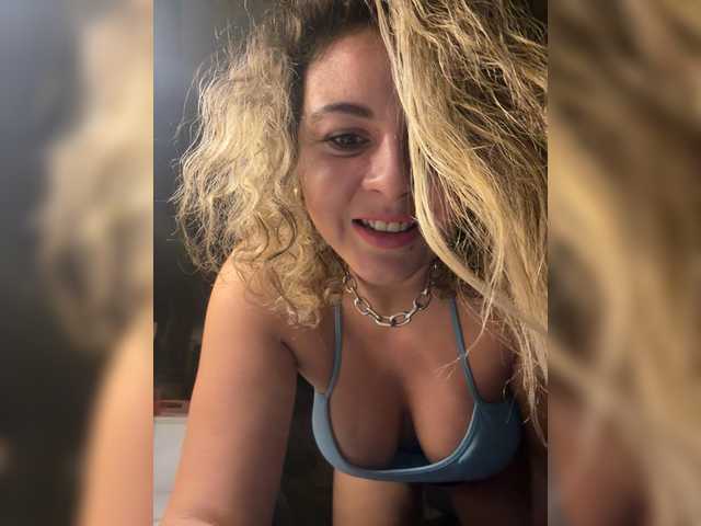 ProseccoMood's BongaCams show and profile