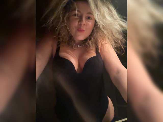 ProseccoMood's BongaCams show and profile