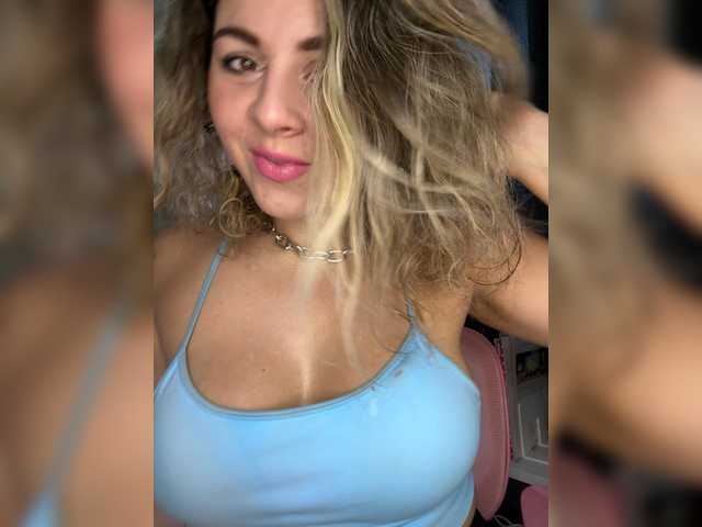 ProseccoMood's BongaCams show and profile