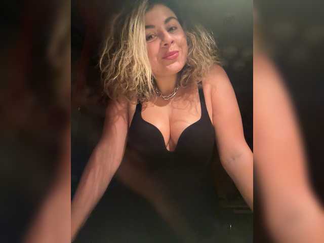 ProseccoMood's BongaCams show and profile