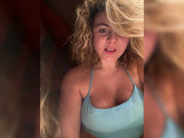 ProseccoMood's BongaCams show and profile