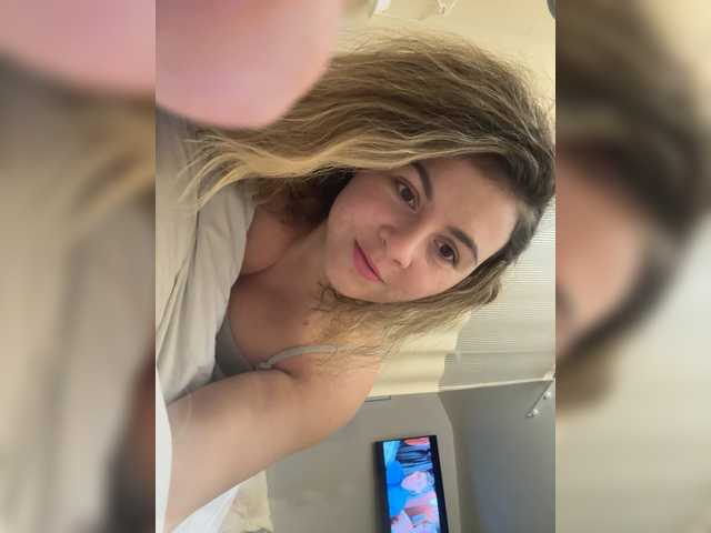 ProseccoMood's BongaCams show and profile