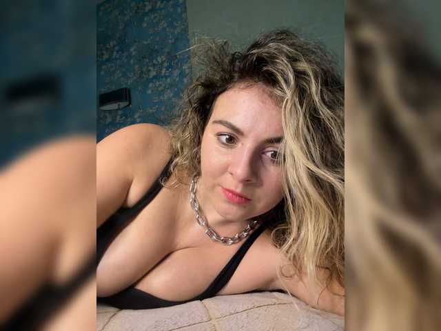 ProseccoMood's BongaCams show and profile