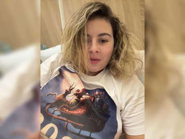 ProseccoMood's BongaCams show and profile