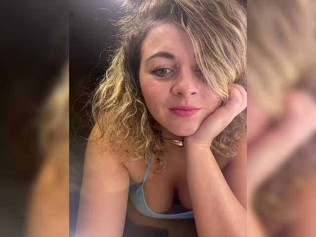 ProseccoMood's BongaCams show and profile