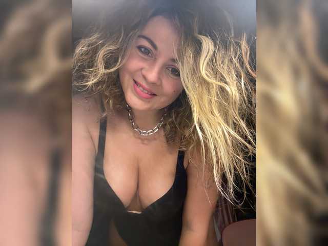 ProseccoMood's BongaCams show and profile