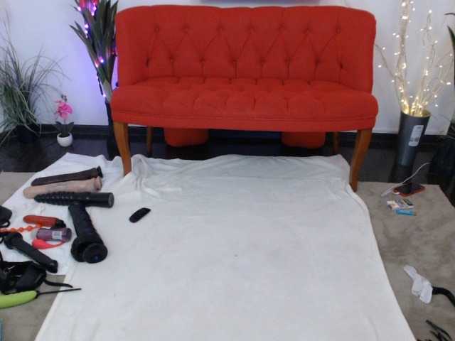 Biancaeve28's BongaCams show and profile