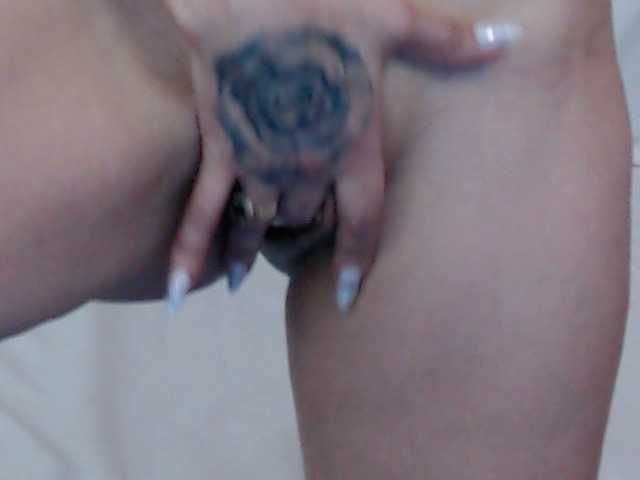 Biancaeve28's BongaCams show and profile