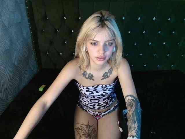 LilytReinolds webcam