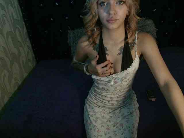 LilytReinolds webcam