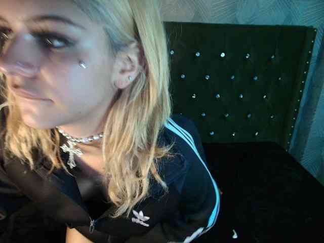 LilytReinolds webcam