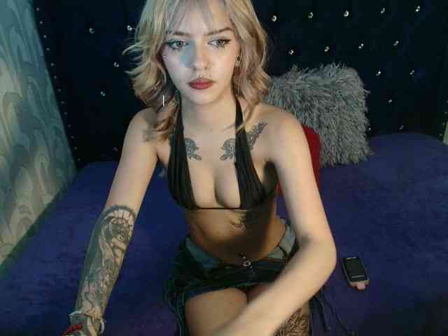 LilytReinolds webcam