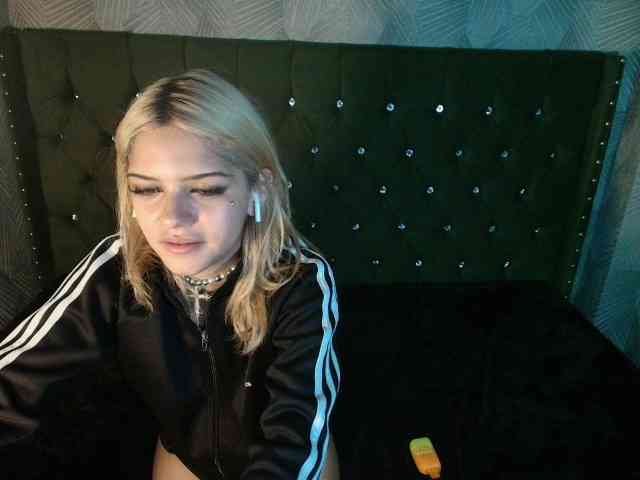 LilytReinolds webcam