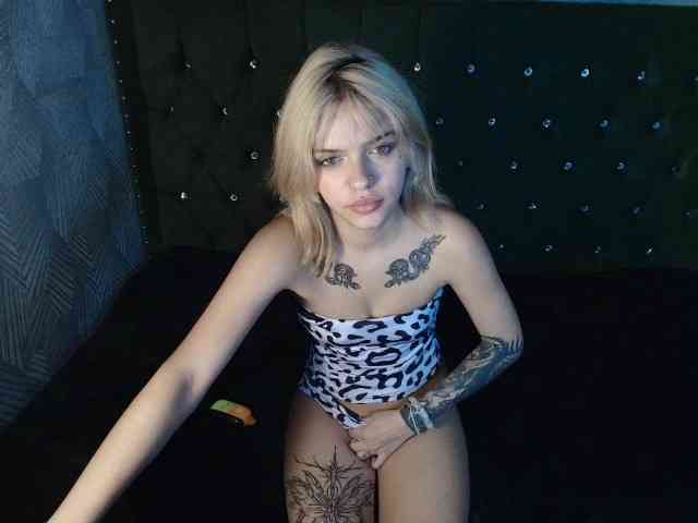 LilytReinolds webcam