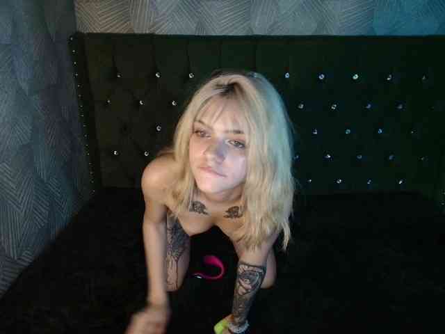 LilytReinolds webcam