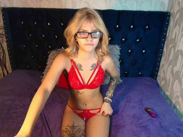 LilytReinolds webcam