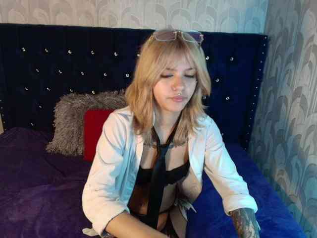 LilytReinolds webcam