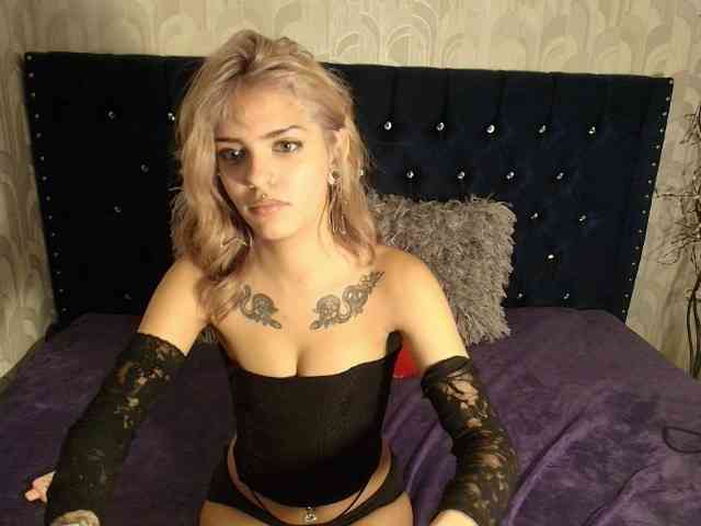 LilytReinolds webcam