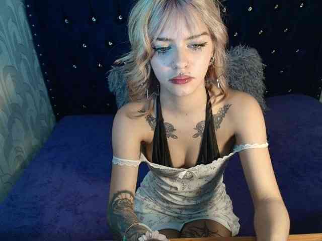 LilytReinolds webcam