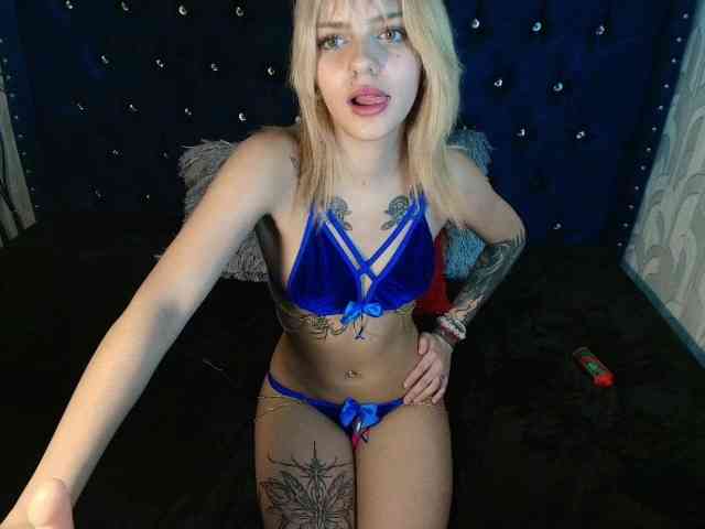 LilytReinolds webcam