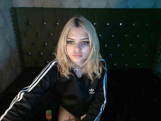 LilytReinolds webcam