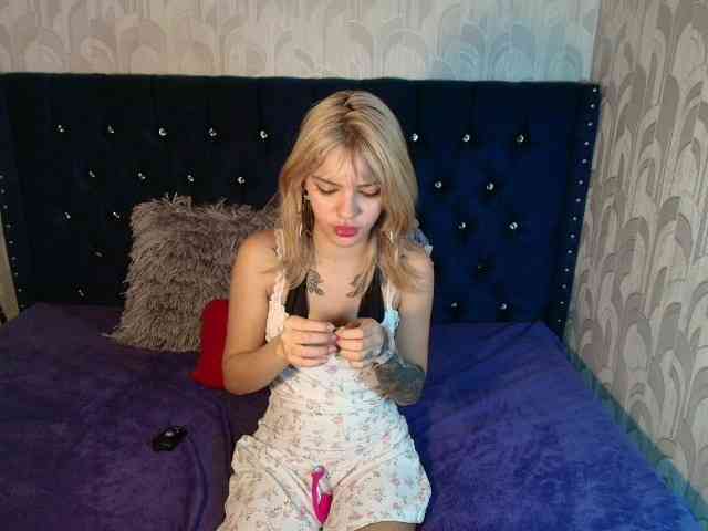 LilytReinolds webcam