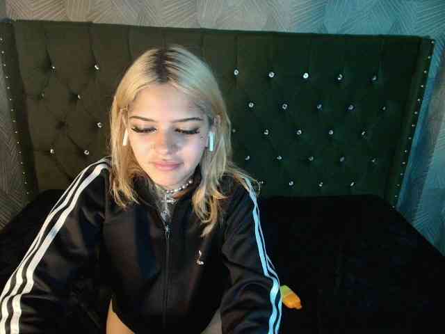 LilytReinolds webcam