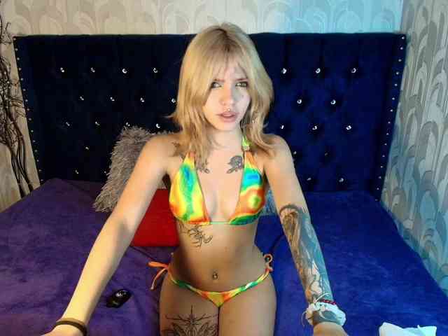 LilytReinolds webcam