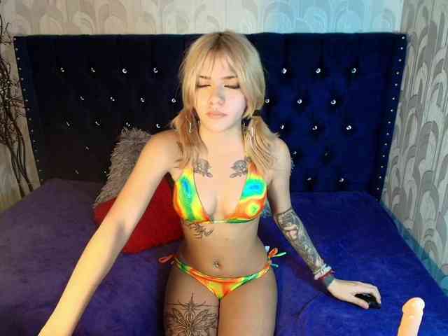 LilytReinolds webcam