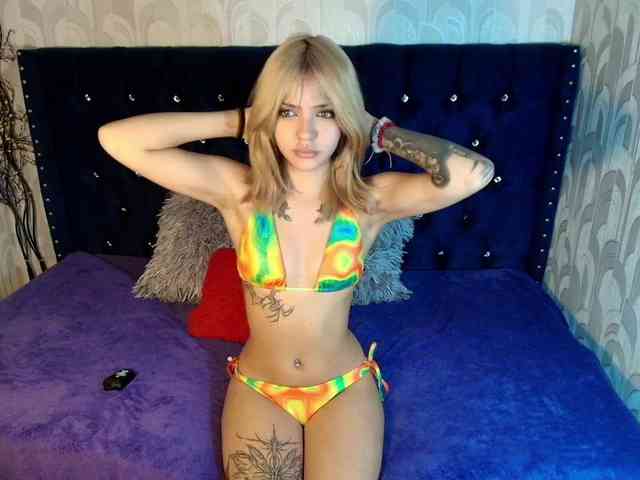 LilytReinolds webcam