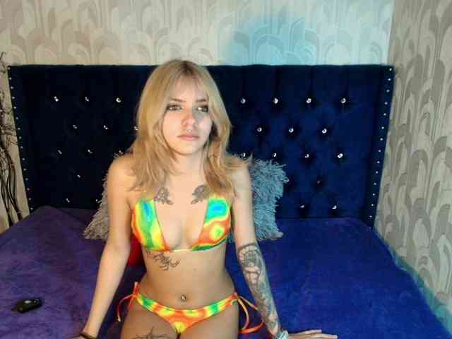 LilytReinolds webcam