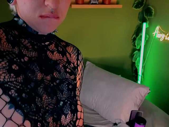 Amy-ink6969's BongaCams show and profile