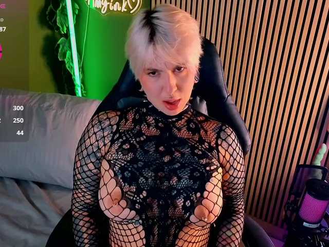 Amy-ink6969's BongaCams show and profile