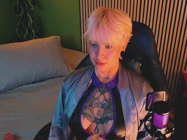 Amy-ink6969 webcam