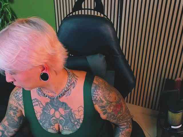 Amy-ink6969 webcam