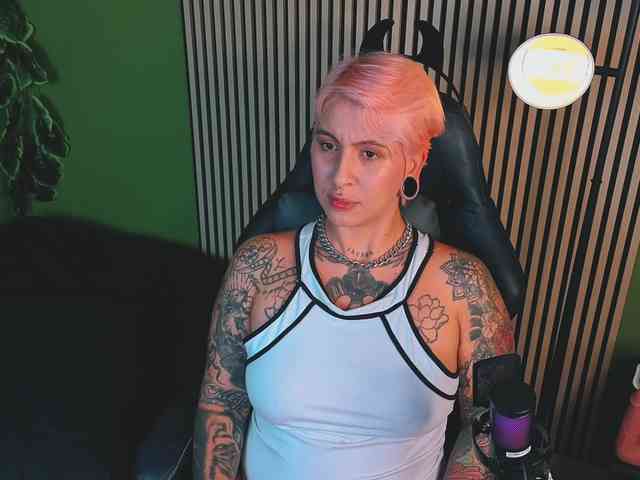 Amy-ink6969 webcam