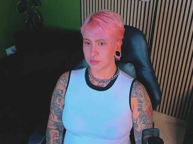 Amy-ink6969 webcam