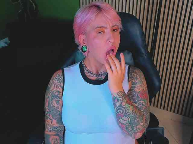 Amy-ink6969 webcam