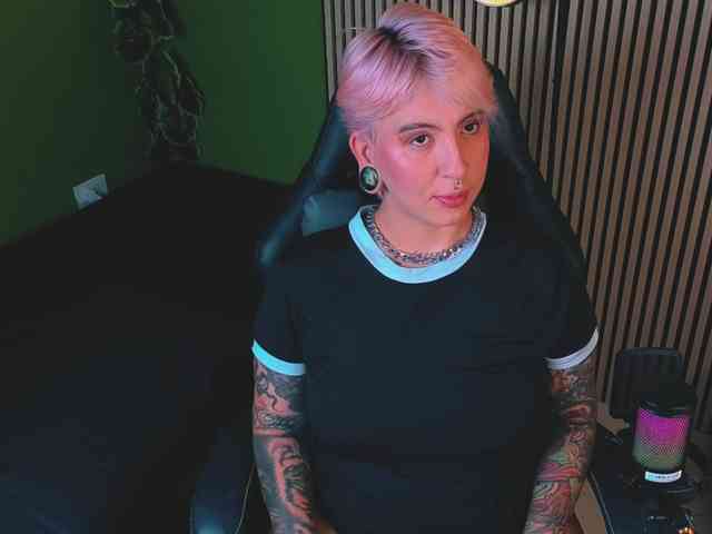 Amy-ink6969 webcam