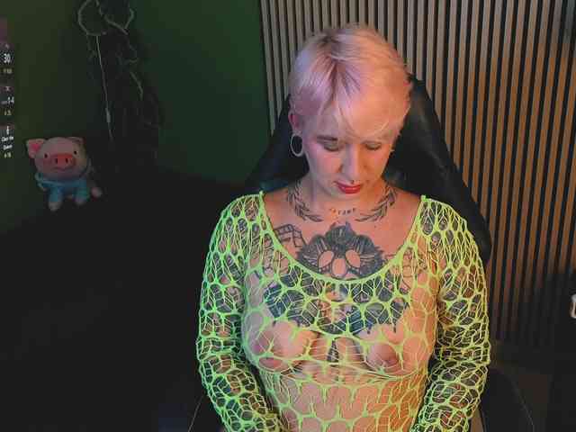 Amy-ink6969 webcam