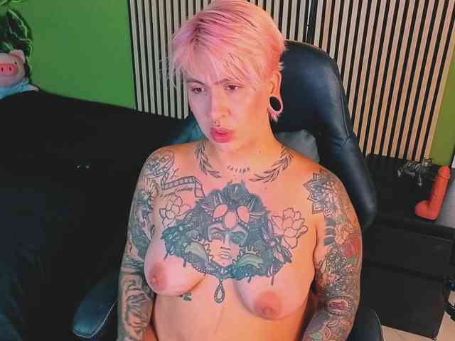 Amy-ink6969 webcam