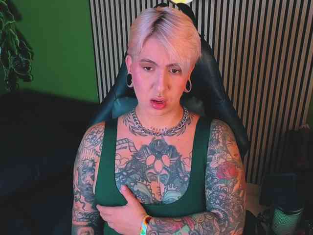 Amy-ink6969 webcam