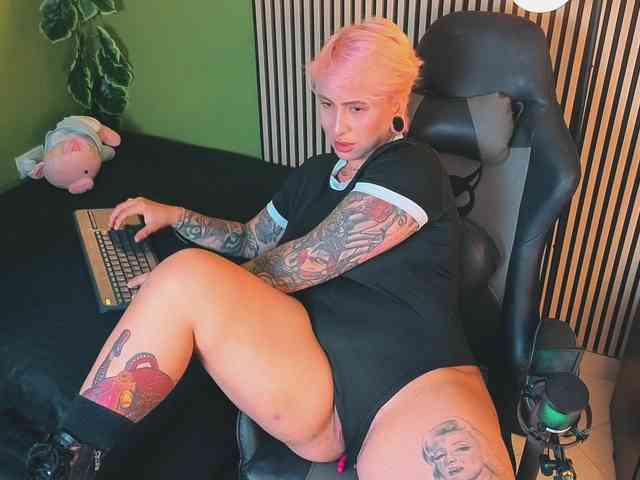 Amy-ink6969 webcam