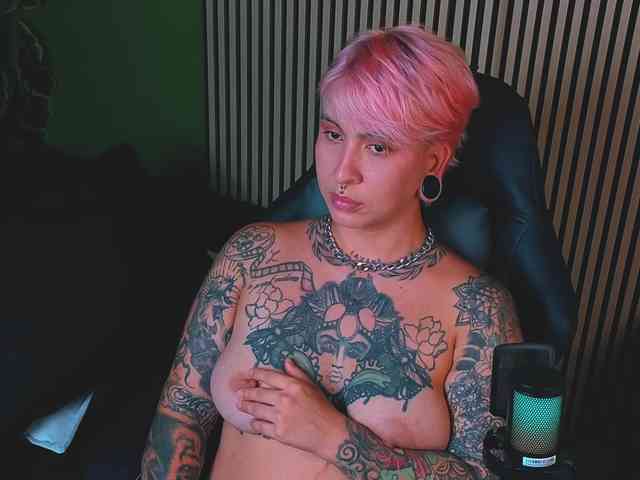 Amy-ink6969 webcam