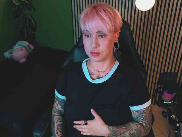 Amy-ink6969 webcam