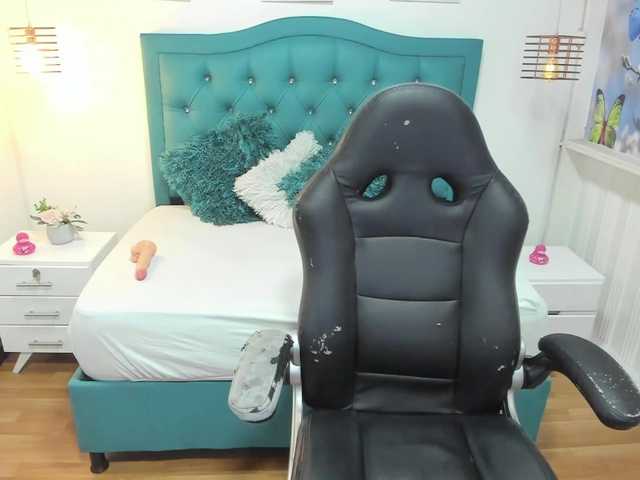 Daniela-skay's BongaCams show and profile