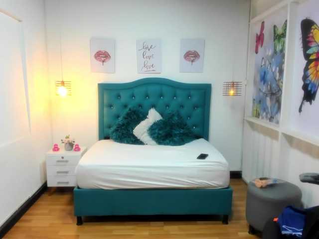 Daniela-skay's BongaCams show and profile