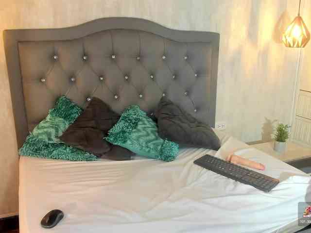 Daniela-skay Daniela-skay