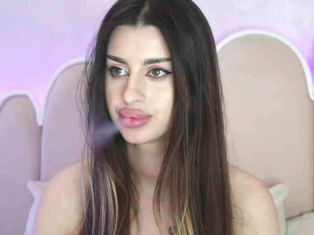 NaughtyAlicee webcam