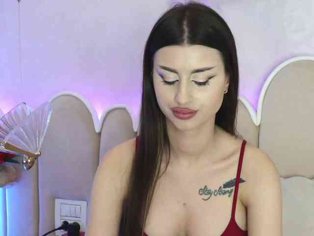 NaughtyAlicee webcam